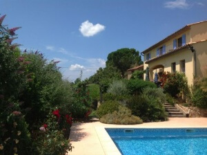 Gitesearch - view of a typical self catering gite in the Provence Alpes Cote D'Azur