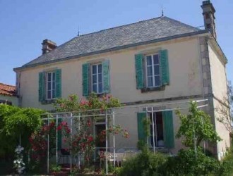 Les Ardoises - from the central courtyard