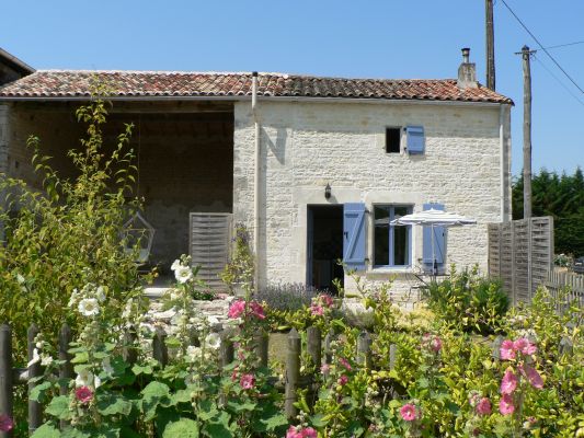 La Petite Maison Self Catering in France
