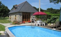 Garden cottage with heated swimming pool