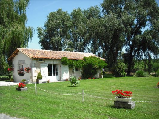 Chez Fert Cottage Self Catering in France