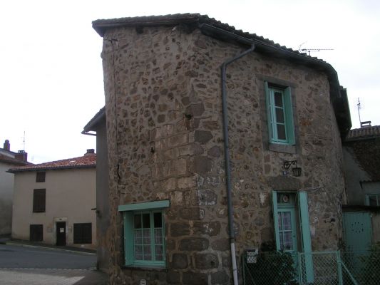 La Petite Tour de Confolens Self Catering in France