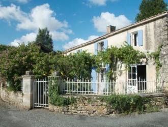 Wishing Well Cottage and private garden area