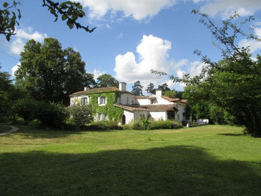 woodlands Self Catering in France