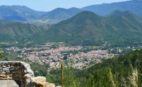 Quillan from the Col de Portel above, surrounded bymountains and endless walks